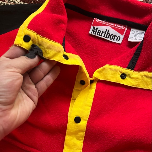 Vintage Marlboro Adventure Team Fleece Pullover (1990s) - Picture 3 of 9